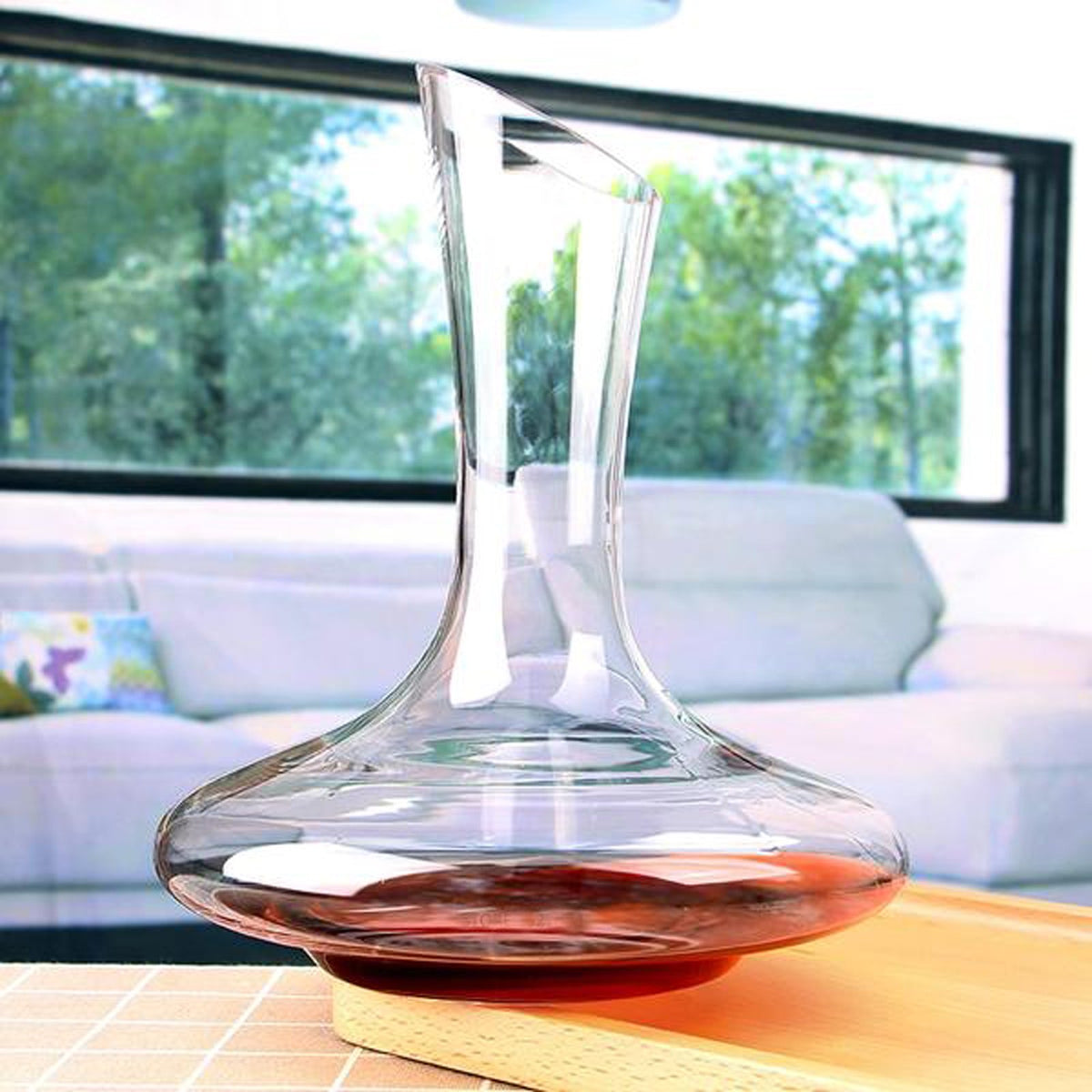 http://wineislife-store.com/cdn/shop/products/classic-wine-decanter-wine-is-life_1200x1200.jpg?v=1588189691